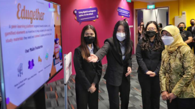 Undergrads' networking platform wins top prize in sustainability contest